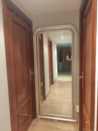 Espejo de pie madera maciza plata