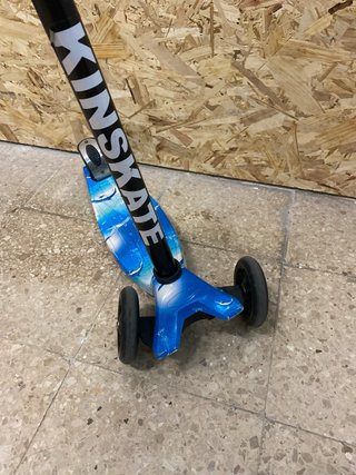 Patinete infantil 3 ruedas azul peces