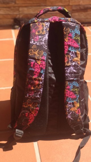 Mochila escolar con estampado de mariposas