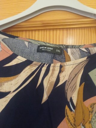 Lote Pantalón Verde y 2 Camisetas Estampadas