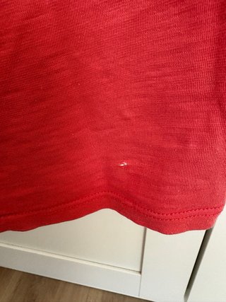 Camiseta Guess Roja Talla M