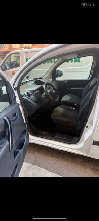 Furgoneta Renault kangoo