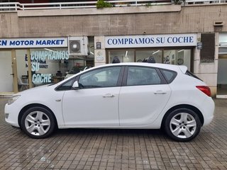 Opel Astra 1.4 Essentia