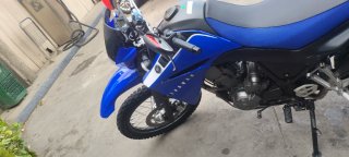 Yamaha XT660R Enduro Azul y Negra