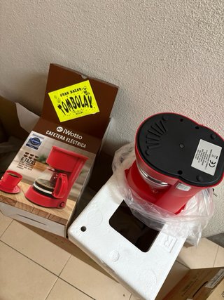 Cafetera Eléctrica iWotto 6 Tazas Roja