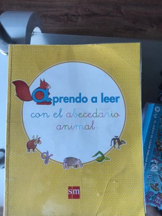 Aprendo a leer con el abecedario animal