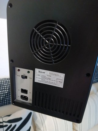 Nevera Portátil AstroAI Mini Refrigerador