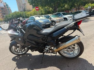 BMW F800ST Negra