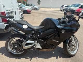 BMW F800ST Negra