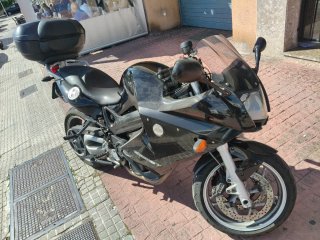 BMW F800ST Negra