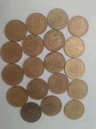 Collezione di Monete Antiche in Scatola