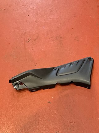 Tapa derecha Carenado Yamaha MT-125 2023