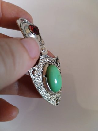 Ciondolo con Granato e Opale Verde