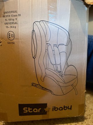 Silla de coche infantil negra y gris