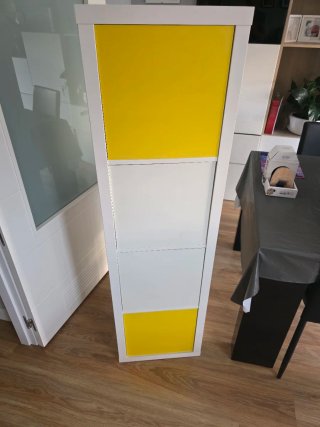 Colonna mobile IKEA bianco e giallo