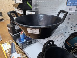 Capazo de  goma negro con asas