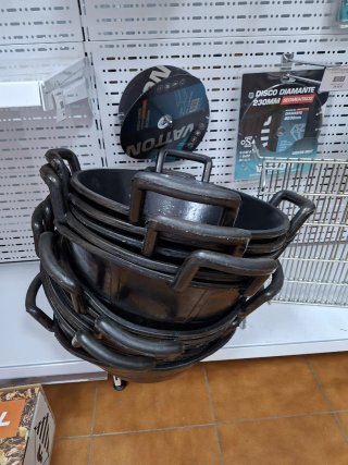 Capazo de  goma negro con asas