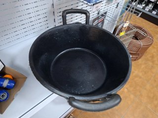 Capazo de  goma negro con asas