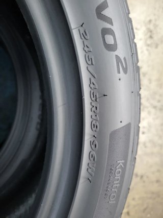 2 Neumáticos  245/45/18 Hankook