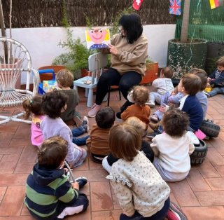Canguro  ( educadora infantil)