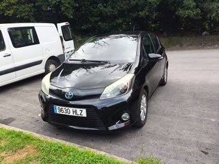 Toyota Yaris Hybrid Active 2012
