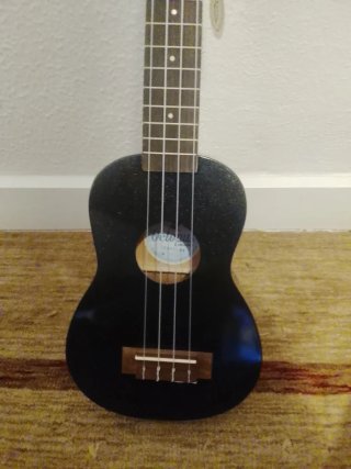 Ukelele Octopus Soprano negra con funda