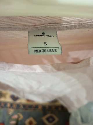 Camiseta rosa de rayas