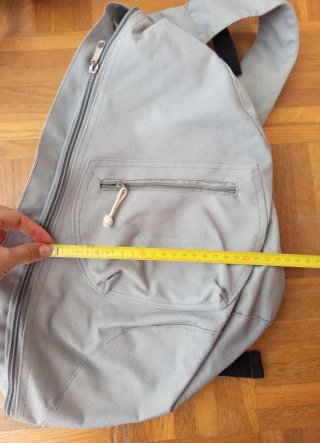 Mochila de senderismo gris