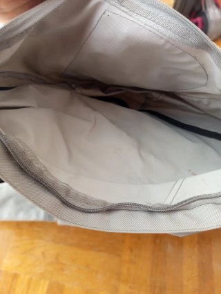 Mochila de senderismo gris