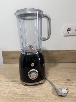 Batidora Smeg Negra