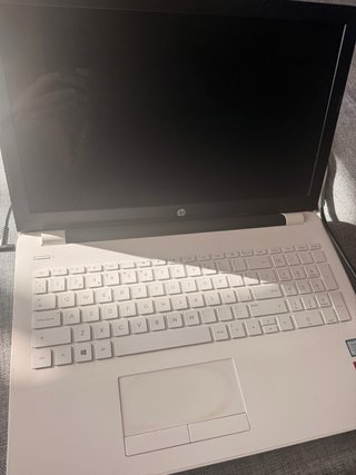 Portátil HP 17,3 i5 8GB RAM 1TB