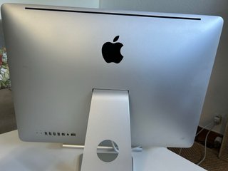 iMac 21.5" (Late 2009) - Intel Core 2 Duo, 4GB RAM