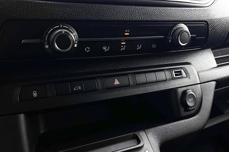 Peugeot Expert 2023, foto 20