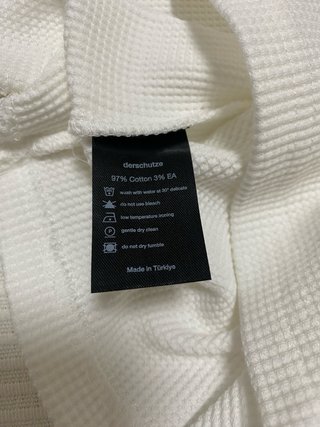 Camiseta Derschutze manga larga bordado