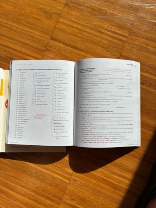 A punt 5, C1 Curs de català : llibre de l'alumne