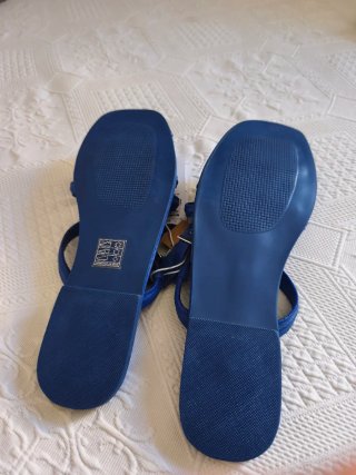 Sandalias .