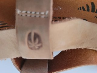 Sandalias Beige y Marrón