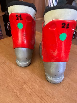 Botas de esquí para niño talla 21 equivale a 33-34