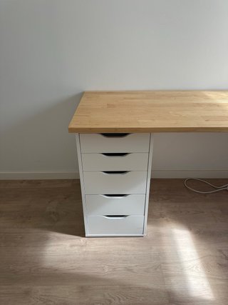 Scrivania in legno naturale per 2 persone con cassettiera