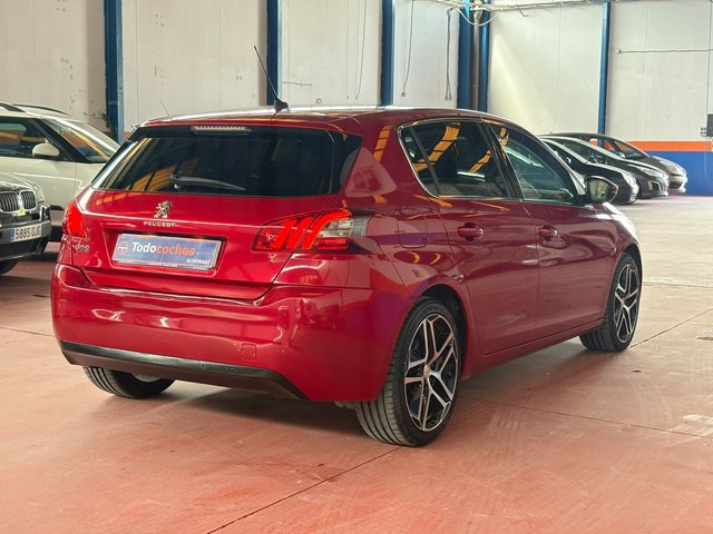 Peugeot 308 5p Allure 1.2 PureTech 96KW (130CV) S&S