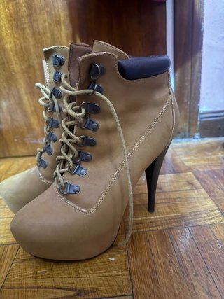 Botines Talla 38 Beige/Marrón Tacón