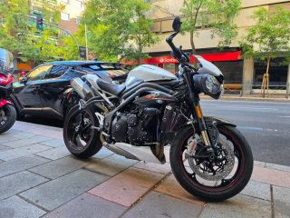 Triumph Speed Triple 1050 RS 10.000km