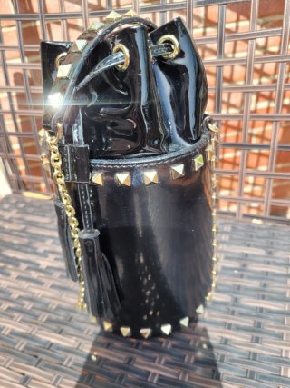 Borsa secchiello Valentino Garavani borchie oro