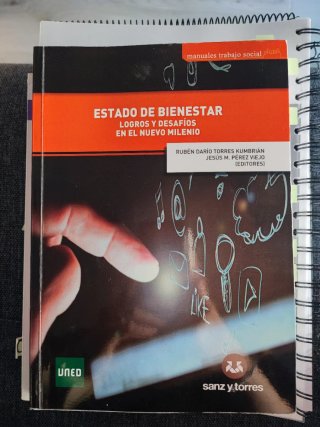 LOTE PRIMER CURSO DE TRABAJO SOCIAL UNED