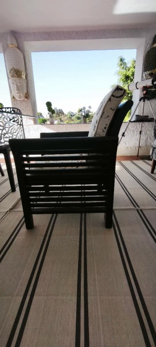 2 Sillones de Madera Oscura