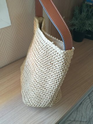 Bolso de rafia y piel