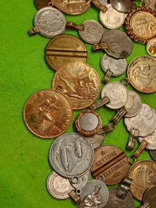 Lote de Medallas .monedas tokens..