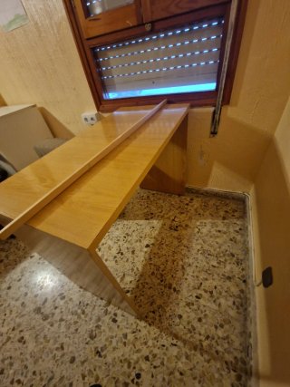 Mobili e tavoli