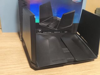 Router WiFi NETGEAR AX12 12-Stream