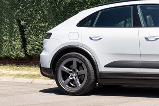 Porsche Macan 4